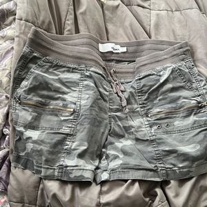 Cano shorts size 16